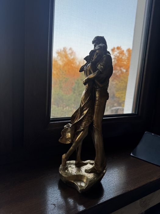 Красивая статуэтка пары в отличном состоянии