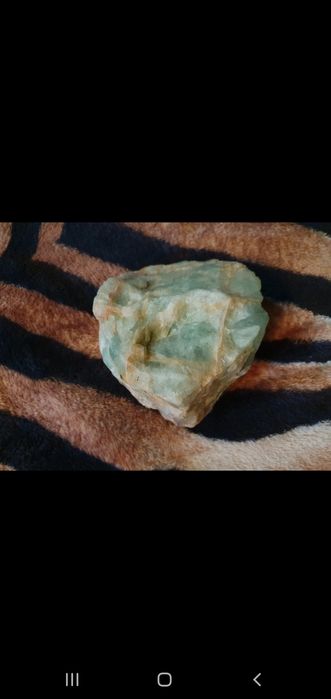 Piatră green calcite