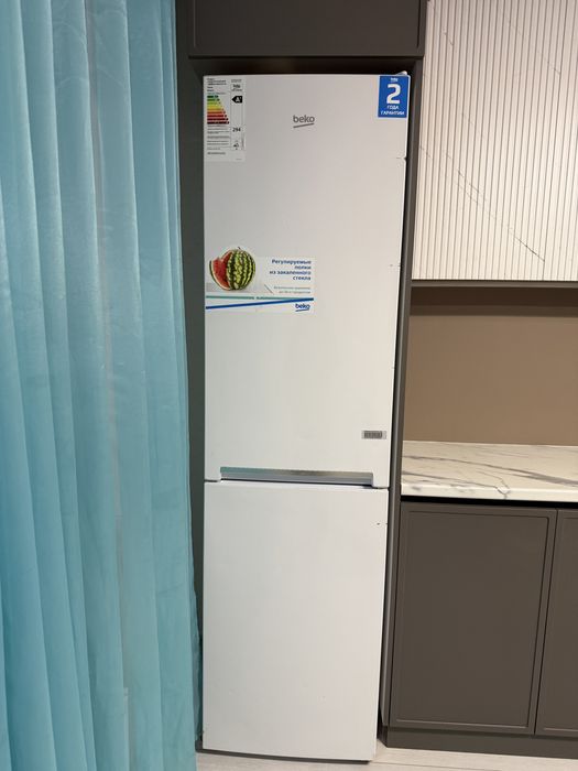 Продам холодильник веко