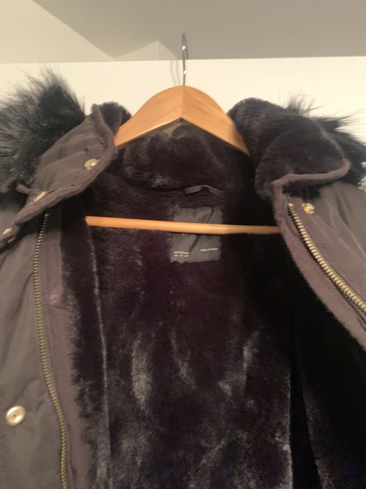 Geaca neagra groasa, puf Mango, eleganta