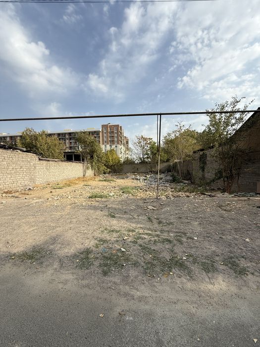 Yashnobod parkentskiyda 6 sotix yer sotiladi