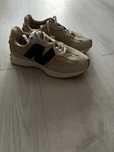 Adidași New Balance, mărimea 37