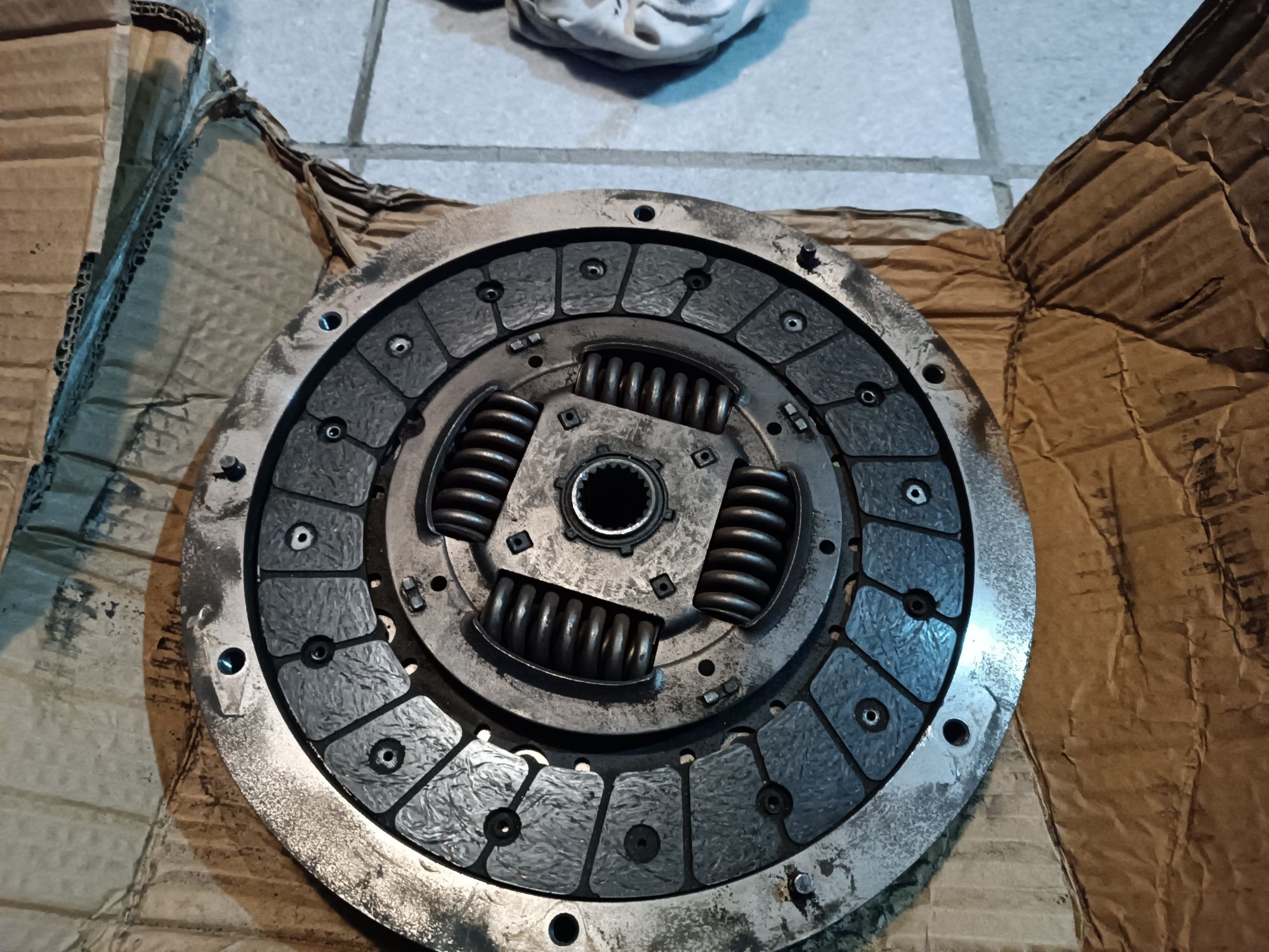 Съединител пежо  2.0 hdi 136 к.с