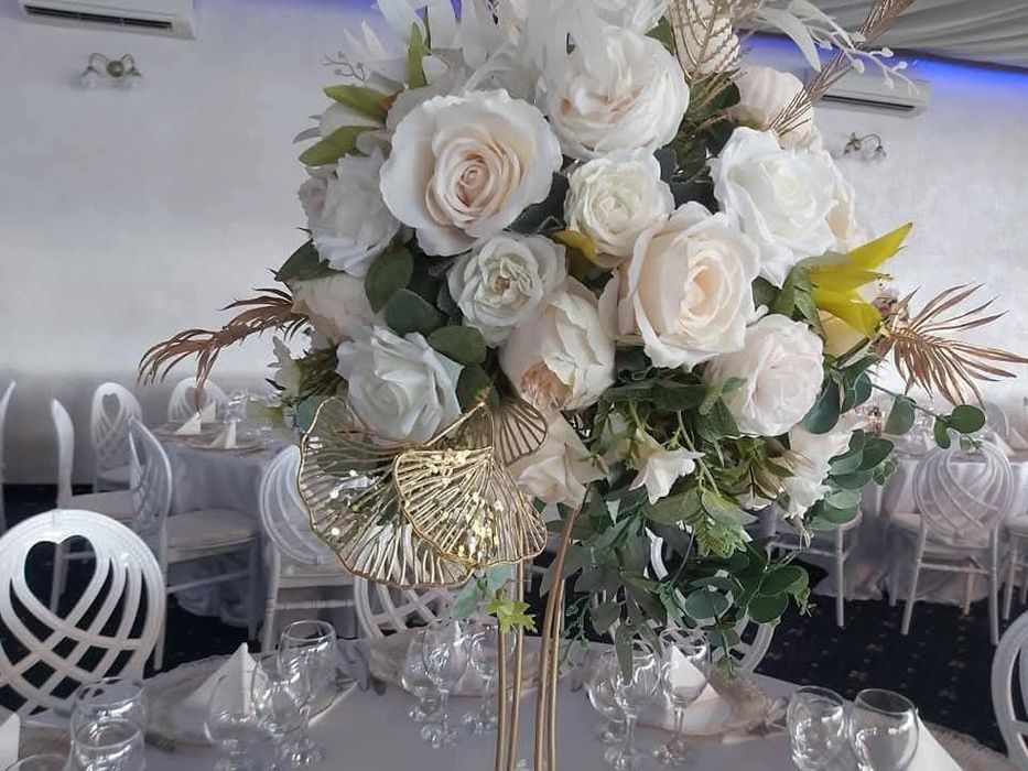 Decor pentru evenimente cu flori de matase naturala