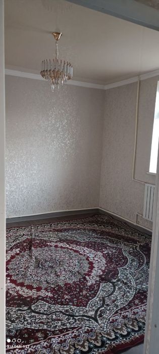 Жиззах шахар Нурафшон махалласида каттеж сотилади 2 сотих 4 хона