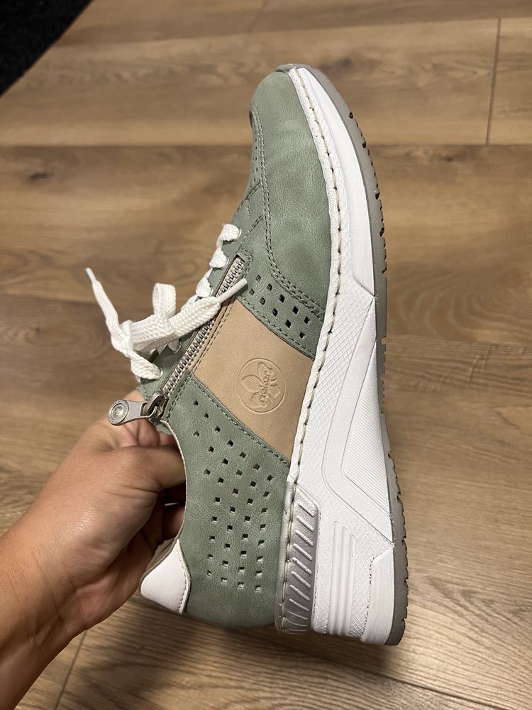 Sneakersi Rieker noi marime 41