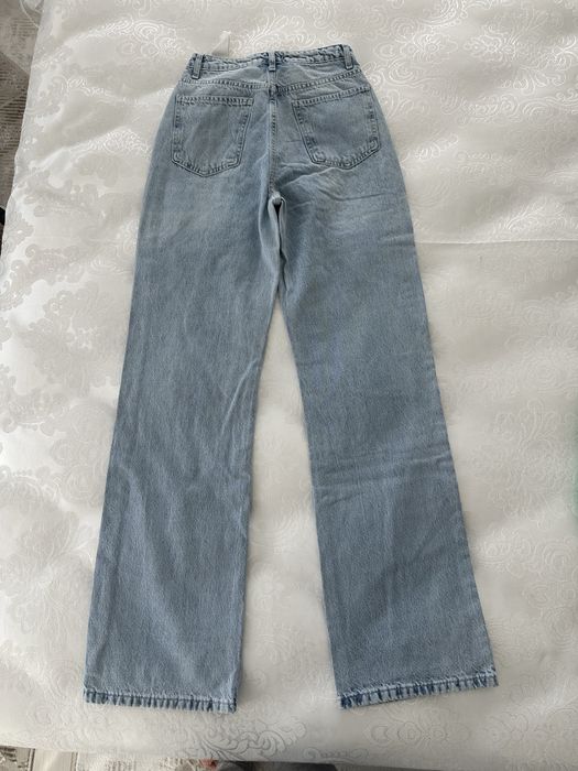 Дънки от Trendyol и New Yorker