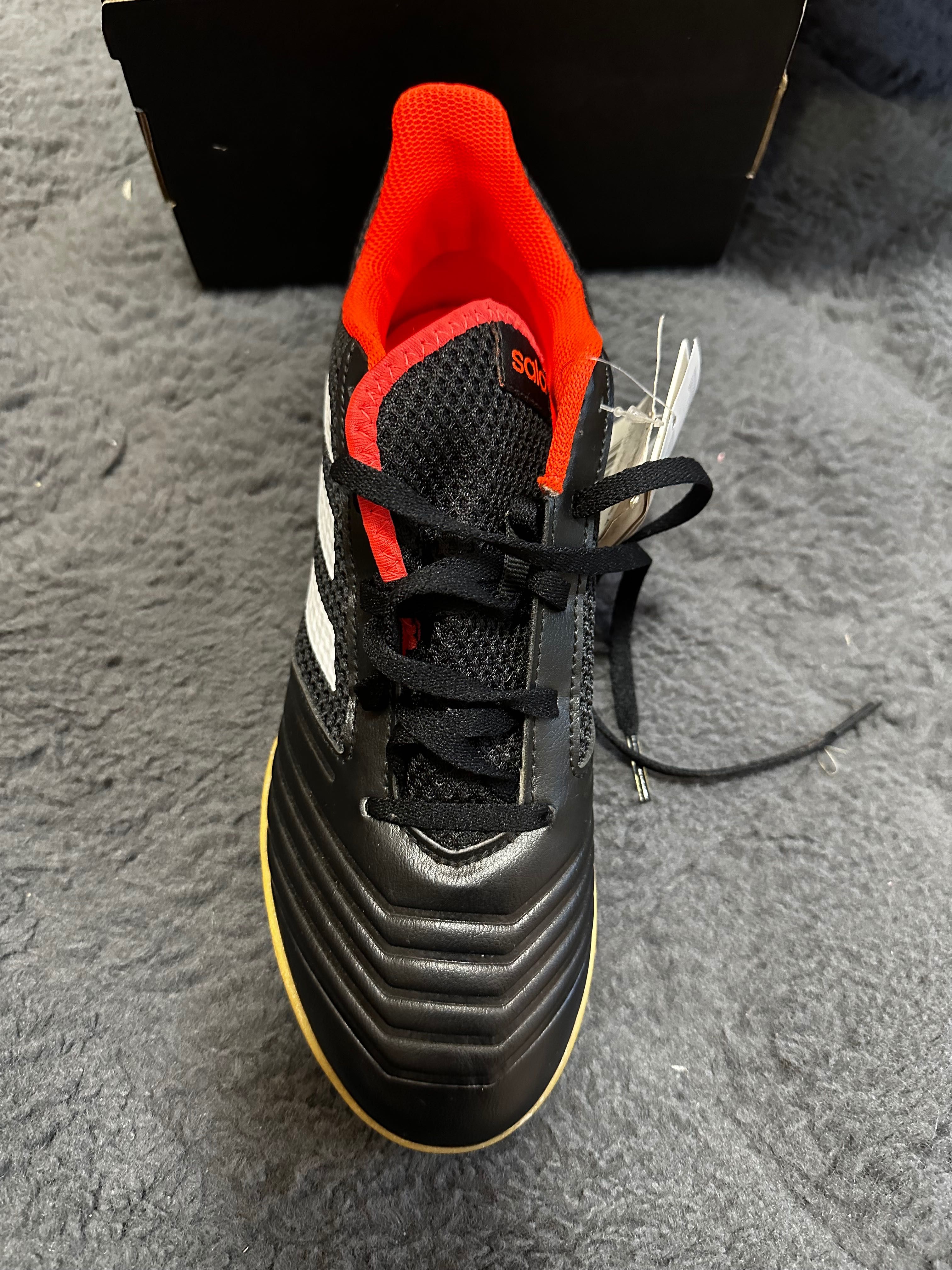 Маратонки  adidas 38