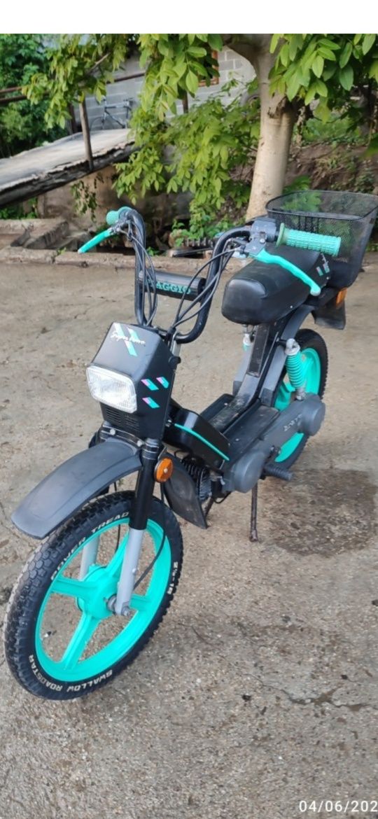 Piaggio Super bravo -педалетка.