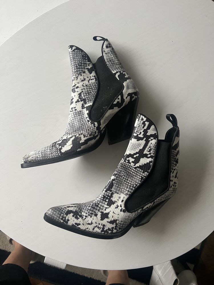 Zara Cowboy boots