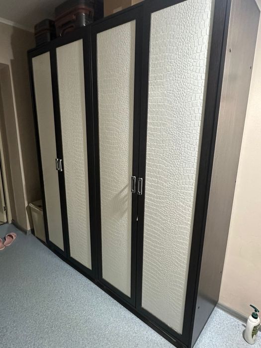 Продам плательные шкафы