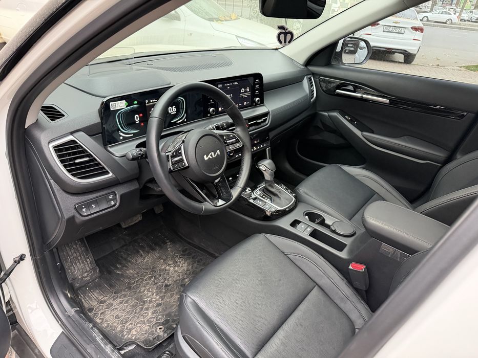 Kia Seltos Full 4 Позится