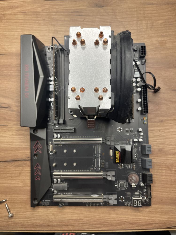 Titanium d4 X99! XEON E5-2695v3 14/28; 32GB DDR4