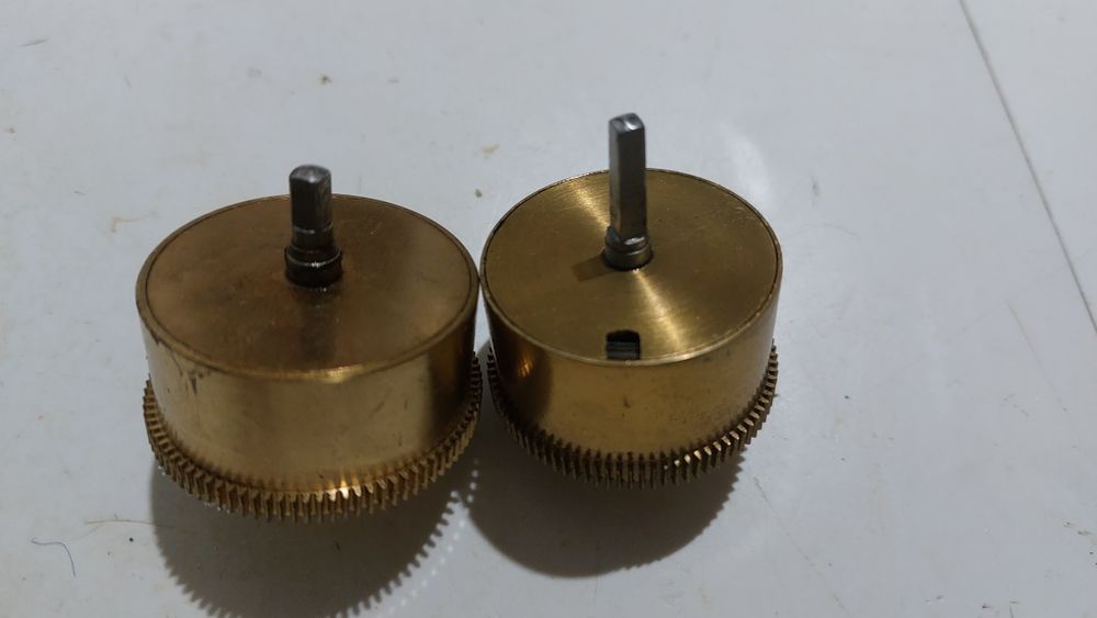 casetă arc ceas cu pendul