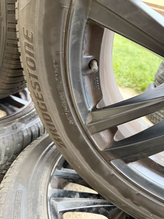 Jante aliaj 17” + cauciucuri iarnă 215/65 R17 Bridgestone Blizzak