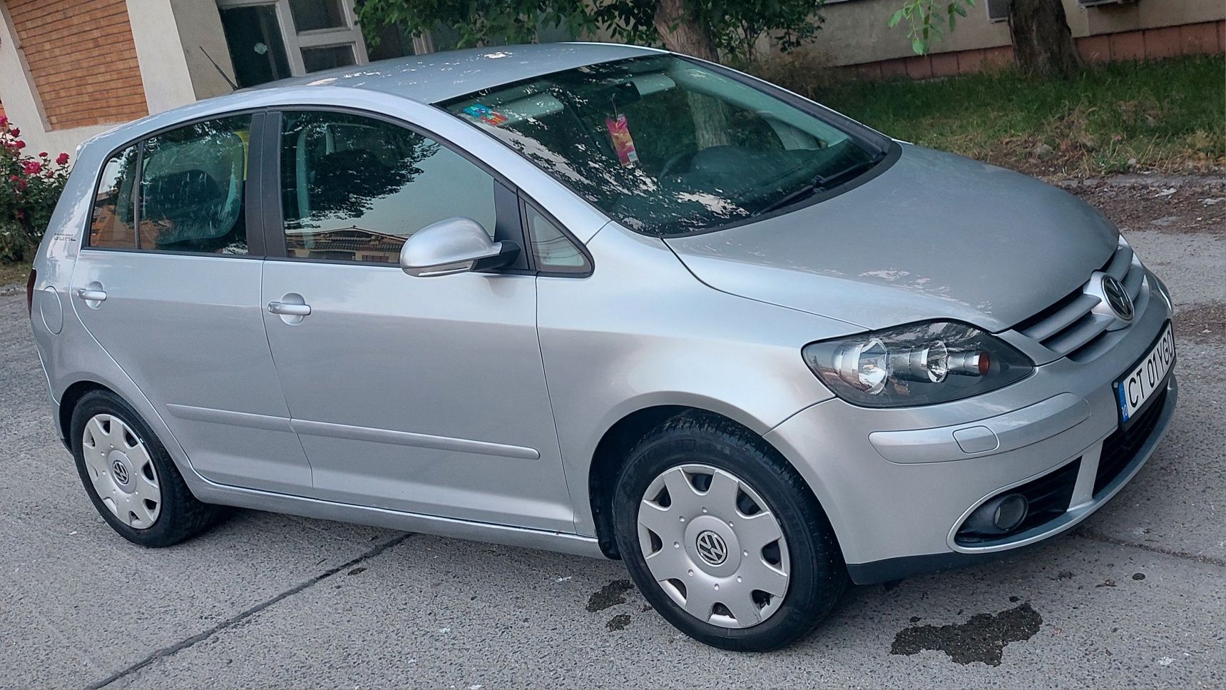 Propietar Vând Golf 5 Plus