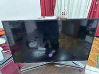 Smart TV Samsung за части-счупена матрица