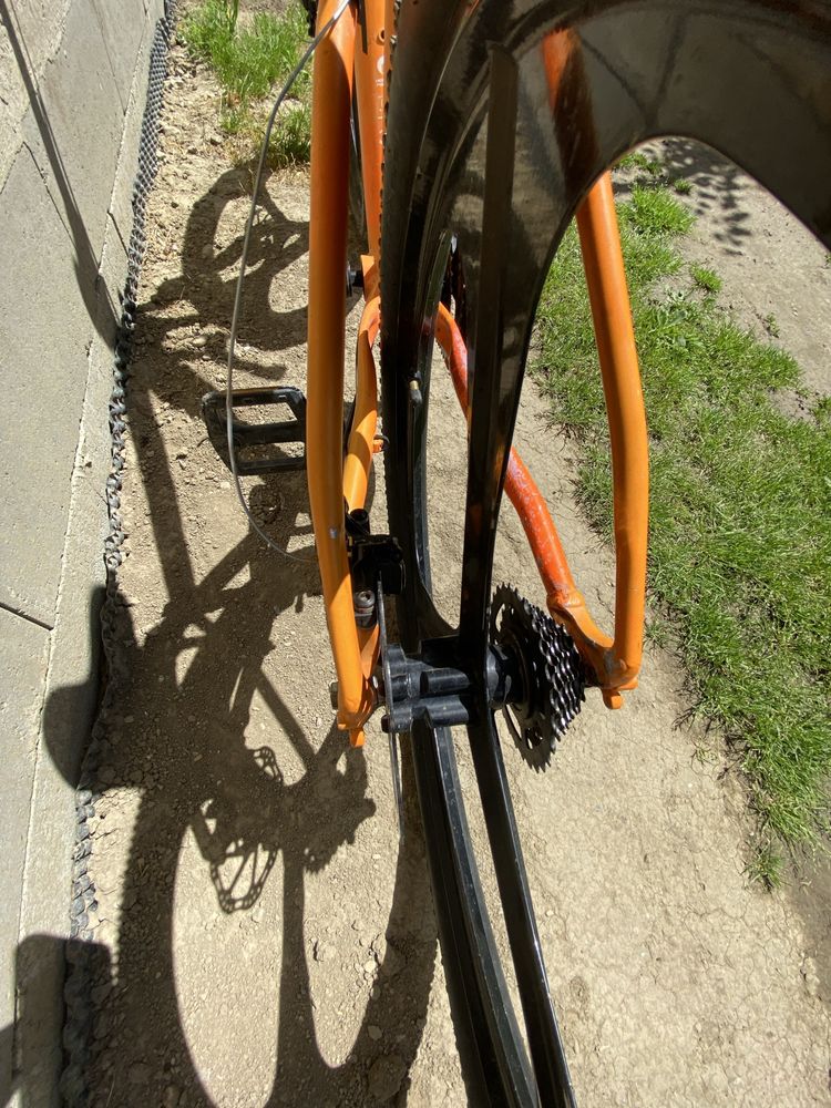 Carpat,intact modificat in dirt bike fara lant.PRET 800lei NEGOCIABIL