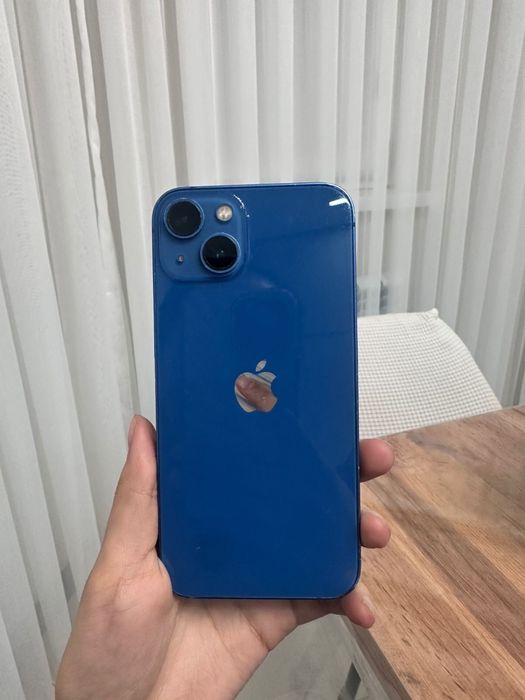 Продам айфон 13