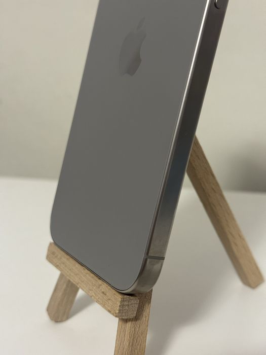 Iphone 16 pro max 256 gb baterie 96% stare excelenta