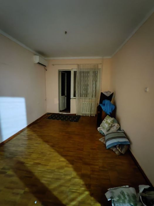 12 квартал. 3/2/4. 2/6 балкон. Вдоль метро