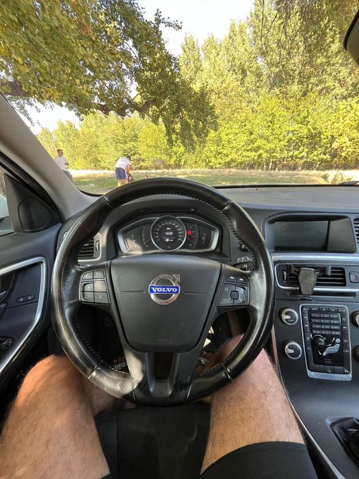 Vând Volvo V60 2.0 TDI