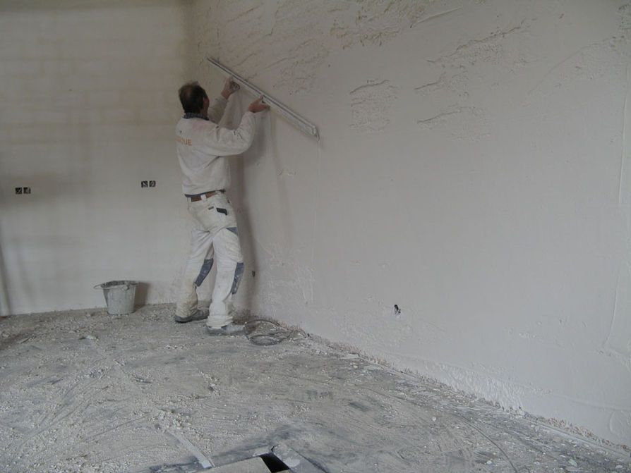 Полагане на Машинна мазилка - Гипсова и Вароциментова