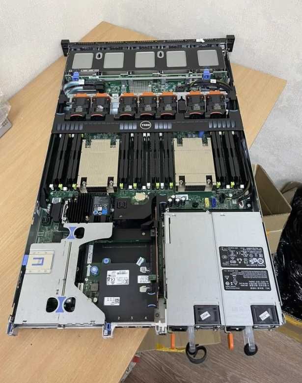 Dell PowerEdge R630 10SFF (год гарантии)