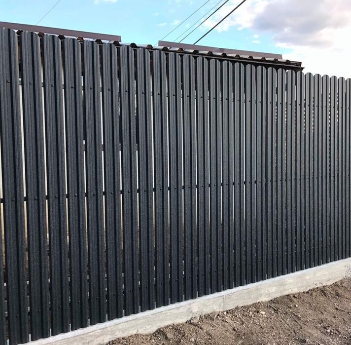 Garduri și porți din plasă metalică fabricate exact după cerințe. Aces