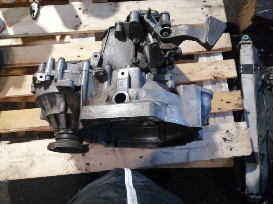 Cutie viteze 5 trepte vw motor 1.9tdi bkc bxe  bjb bru bls golf 5