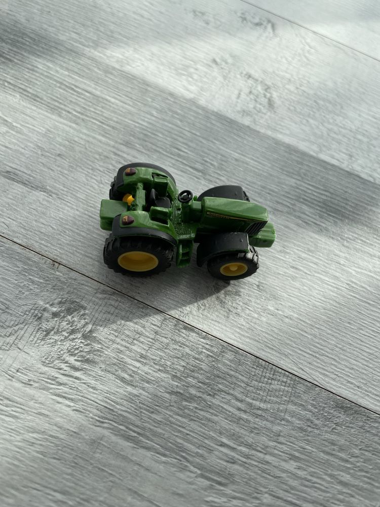 Tractor Jhon Deere