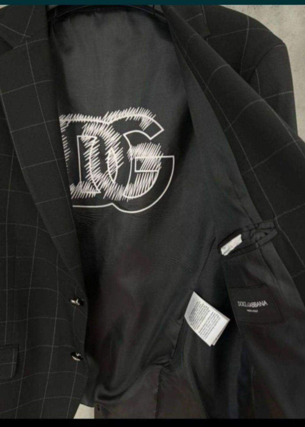 Costum DG calitate premium