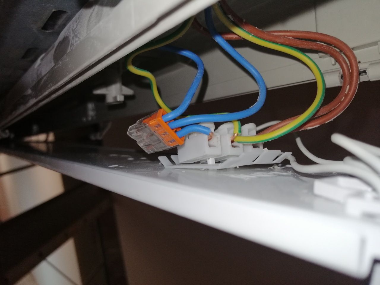 Identificare și remediere probleme electrice