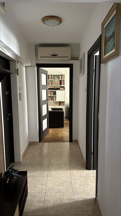 Apartament decomandat de inchiriat, zona centrala, 2 camere, etaj 3/4