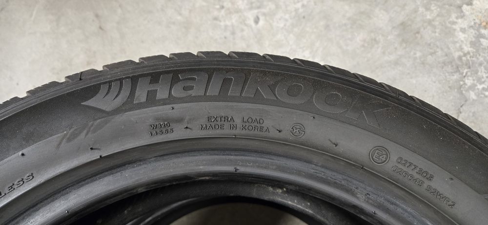 2бр. зимни гуми 215/55/17 Hankook