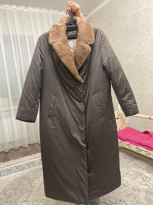 Продам зимний пуховик