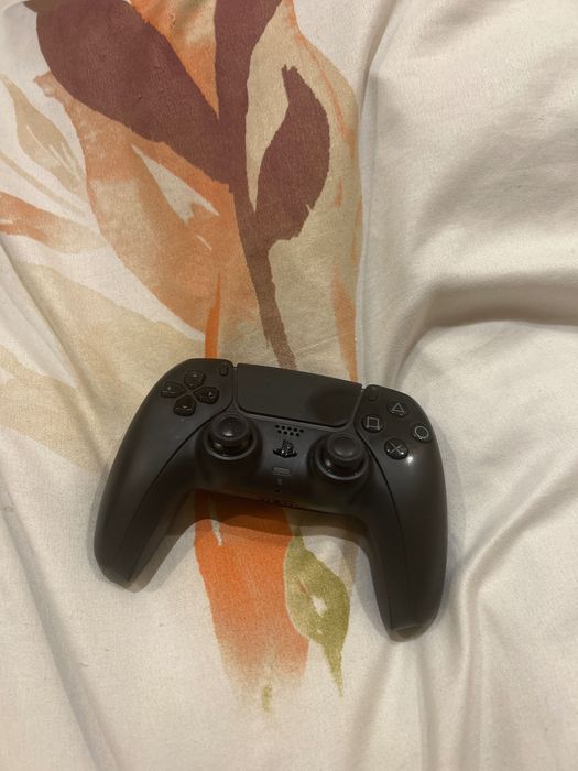 Джоистик цвят черен