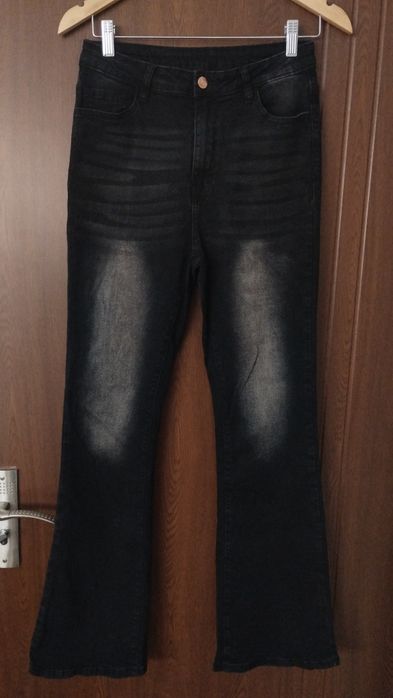 Blugi evazați negri mărimea 30