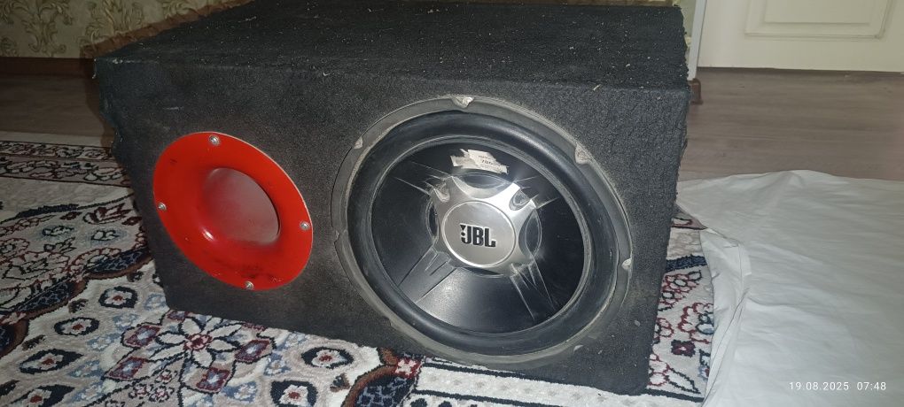Продается Самбуфер JBL 1200 W