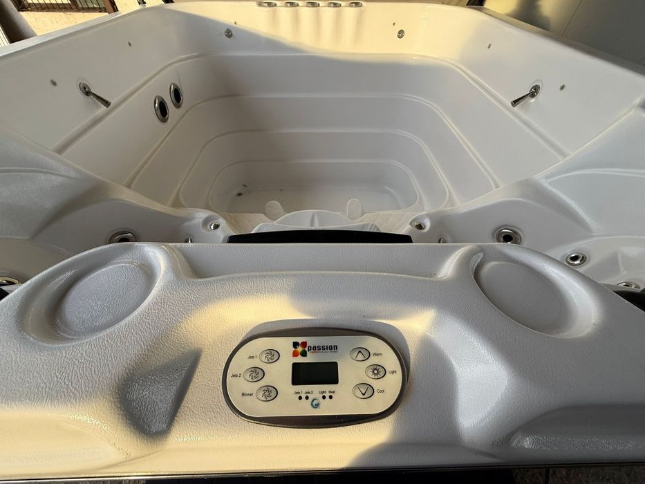 Jacuzzi szerviz orcefel