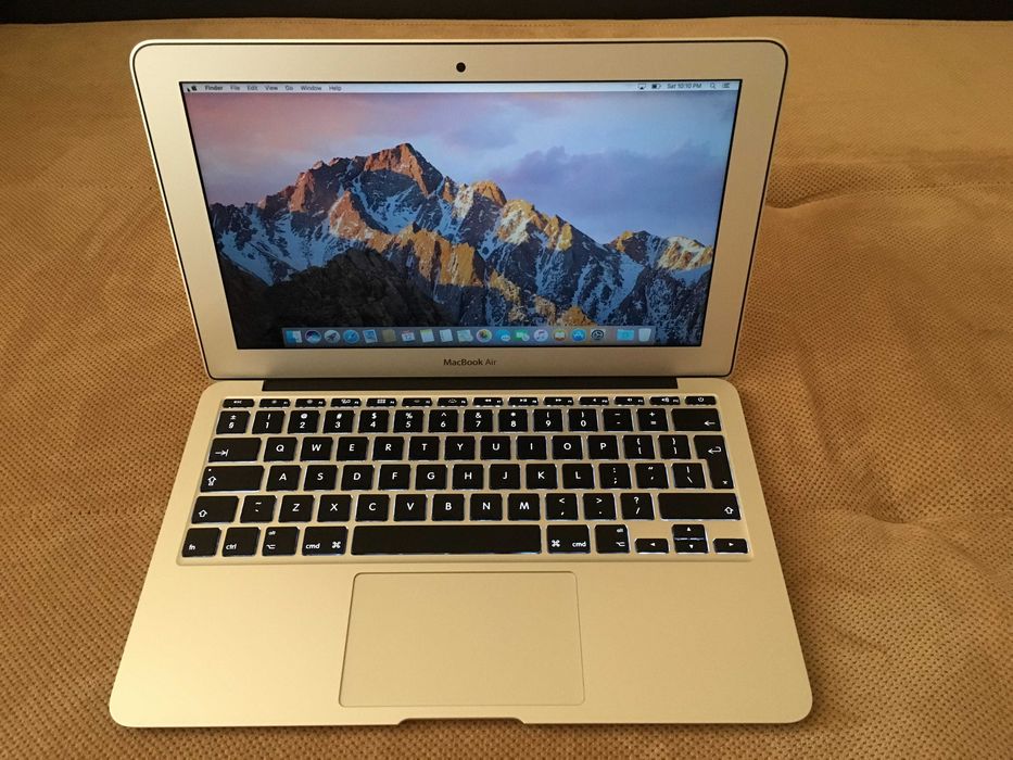 11.6' Core i5 Apple MacBook Air 2015 8GB RAM/128GB SSD/Батерия 8 ч