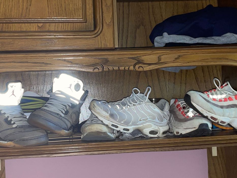 Trei perechi de papuci la un pret inpecabil