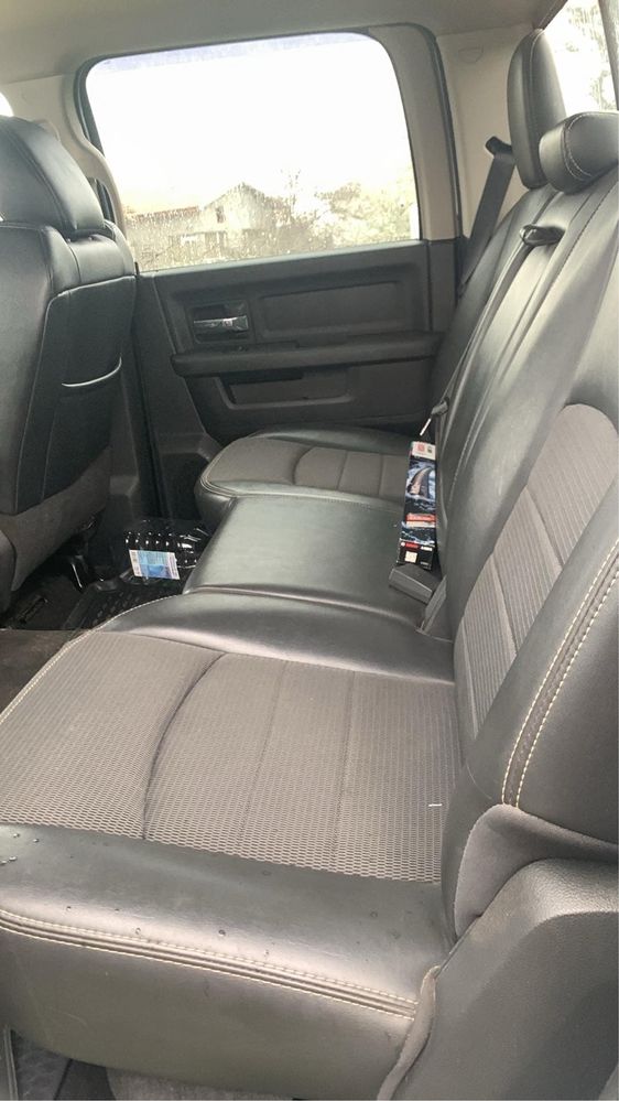 DODGE RAM 1500  5.7
