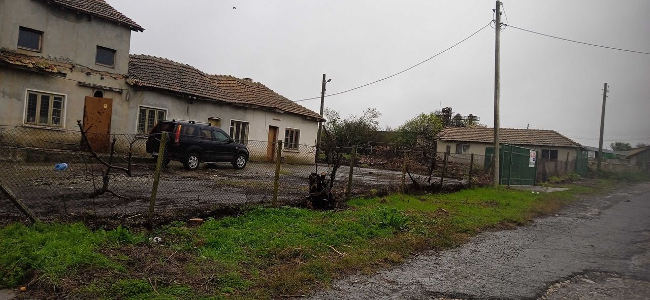 Дава се под наем Промишлена сграда в с. Кардам, Област Добрич - 4000 кв.м за 306 € - Снимка #5
