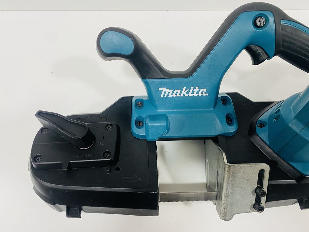 Makita ferastrau mecanic DPB 181