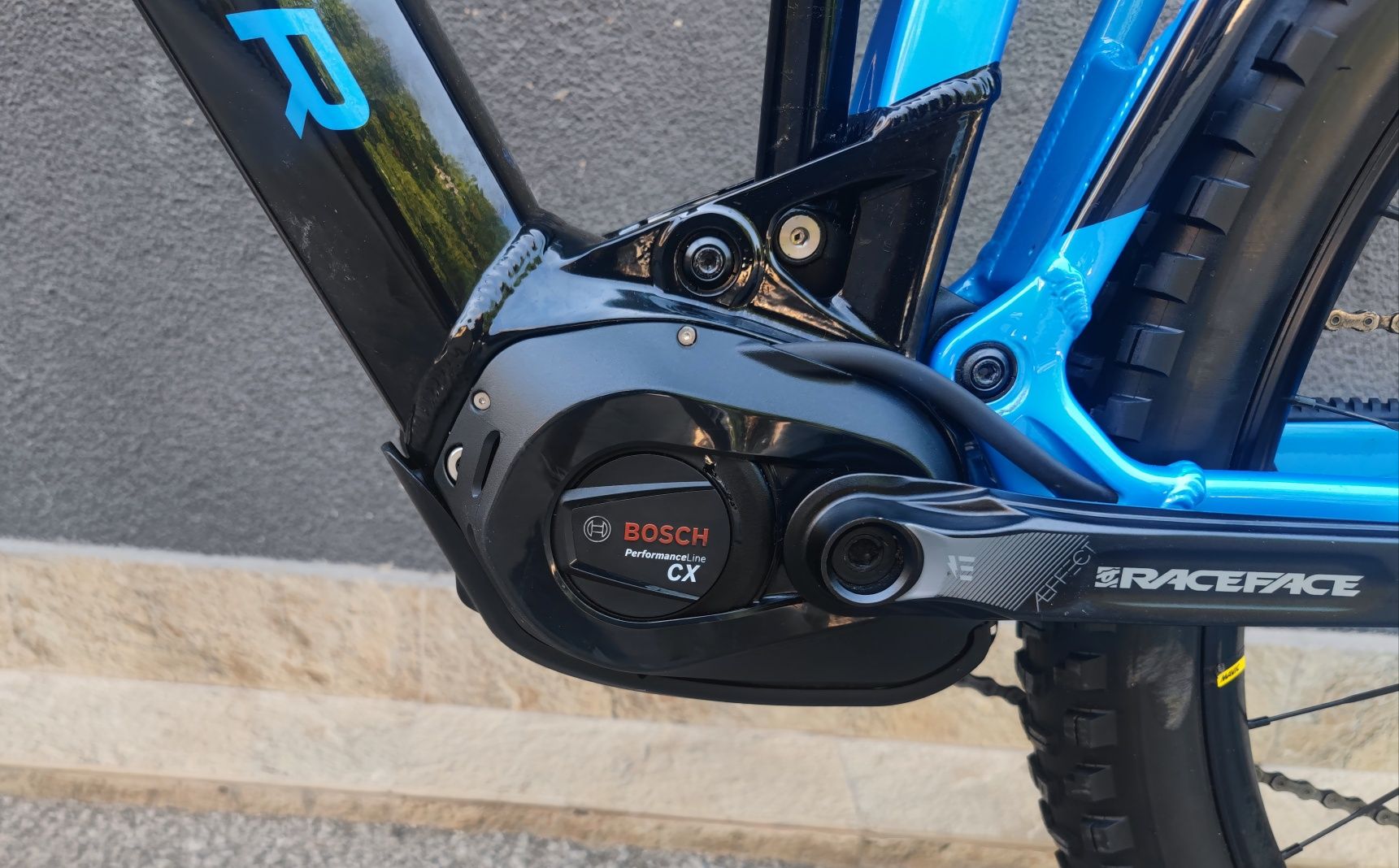 Електрически Велосипед 29 Mondraker Full Fox Bosch CX Smart System 750
