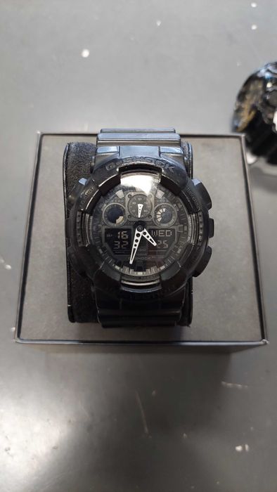 Часовник Casio G-Shock GA-100