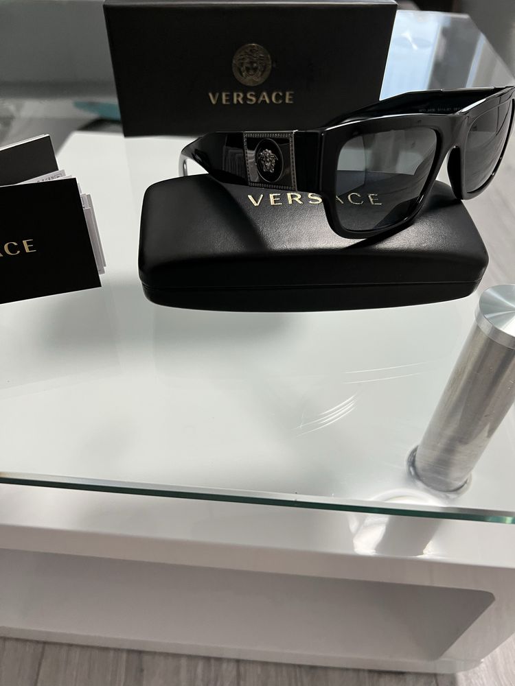 Ochelari de soare Versace