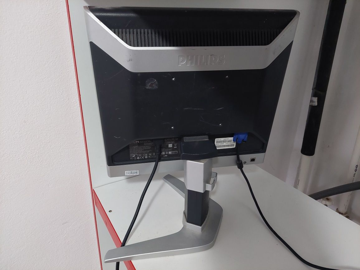 Monitor  Philips 50 cm, 19 inch