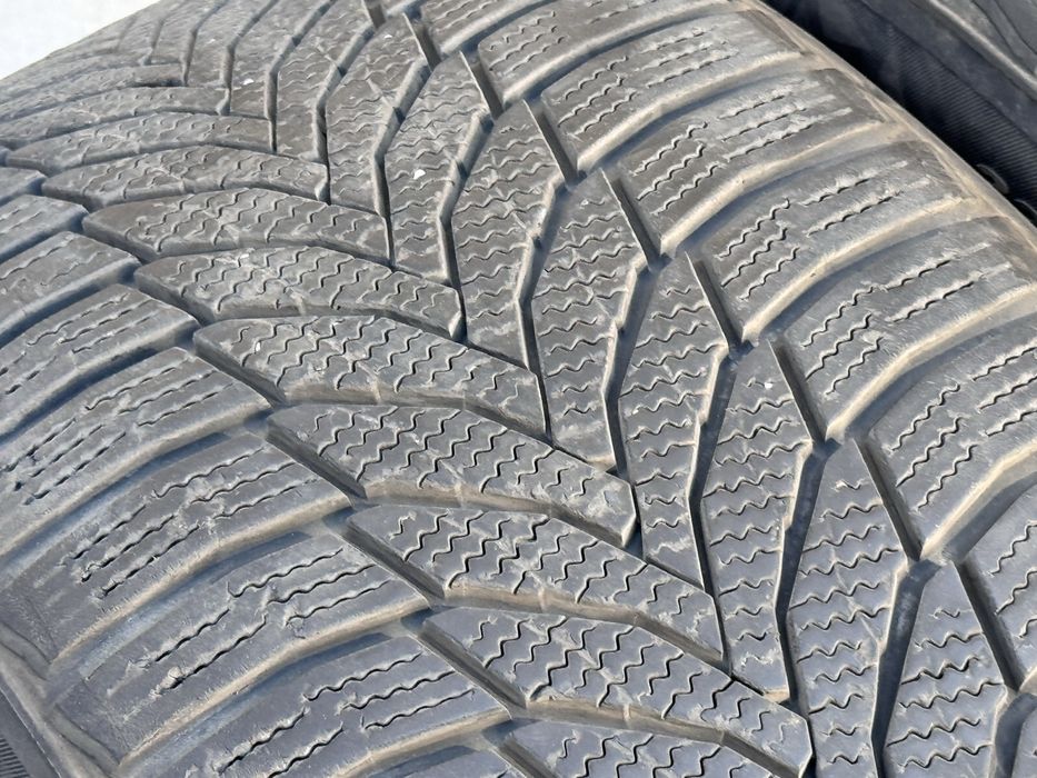 225/50/R17 Hexen Winguard 2бр зимни dot4119 6-7мм